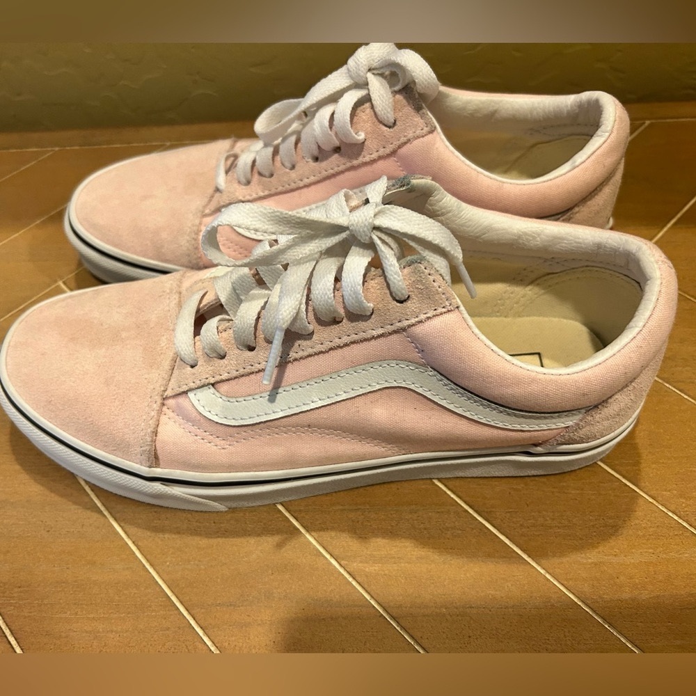 Pink Vans sneaker shoes women’s